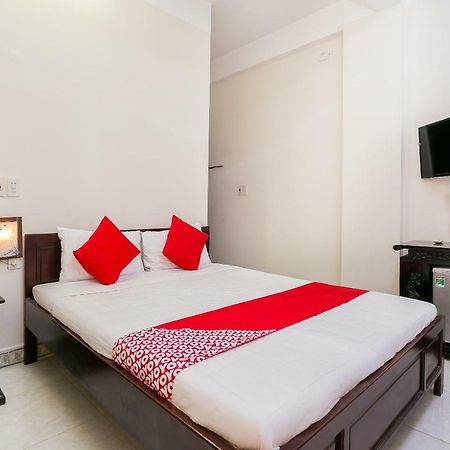 Oyo 117 Gina Hotel Da Nang Bagian luar foto